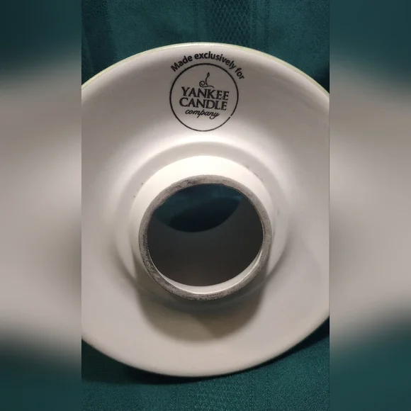 Yankee Candle Company Toppers Lot ( CANDLE NOT INCLUDED ) - Picture 9 of 10